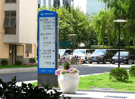 南充哪些因素影响宣传栏的制作？